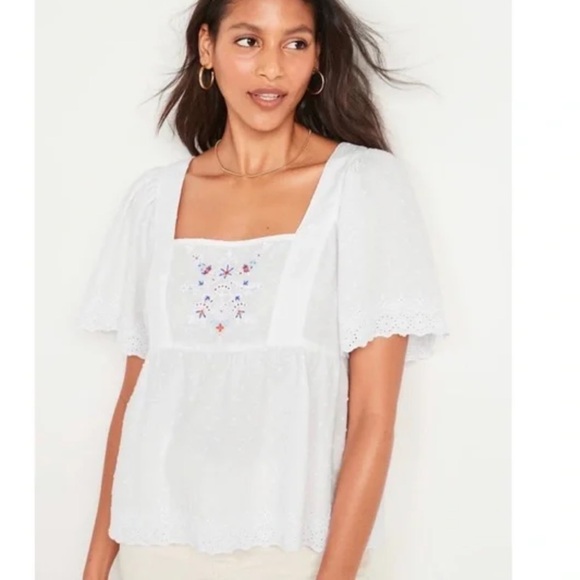 Old Navy Tops - Old Navy textured Swiss Dot flutter sleeve tie back  embroidered blouse small